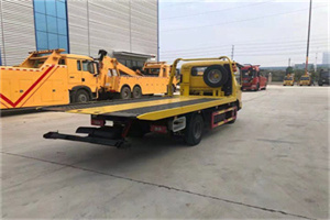 瑞金非事故拖车