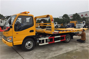 瑞金哪里有拖车服务